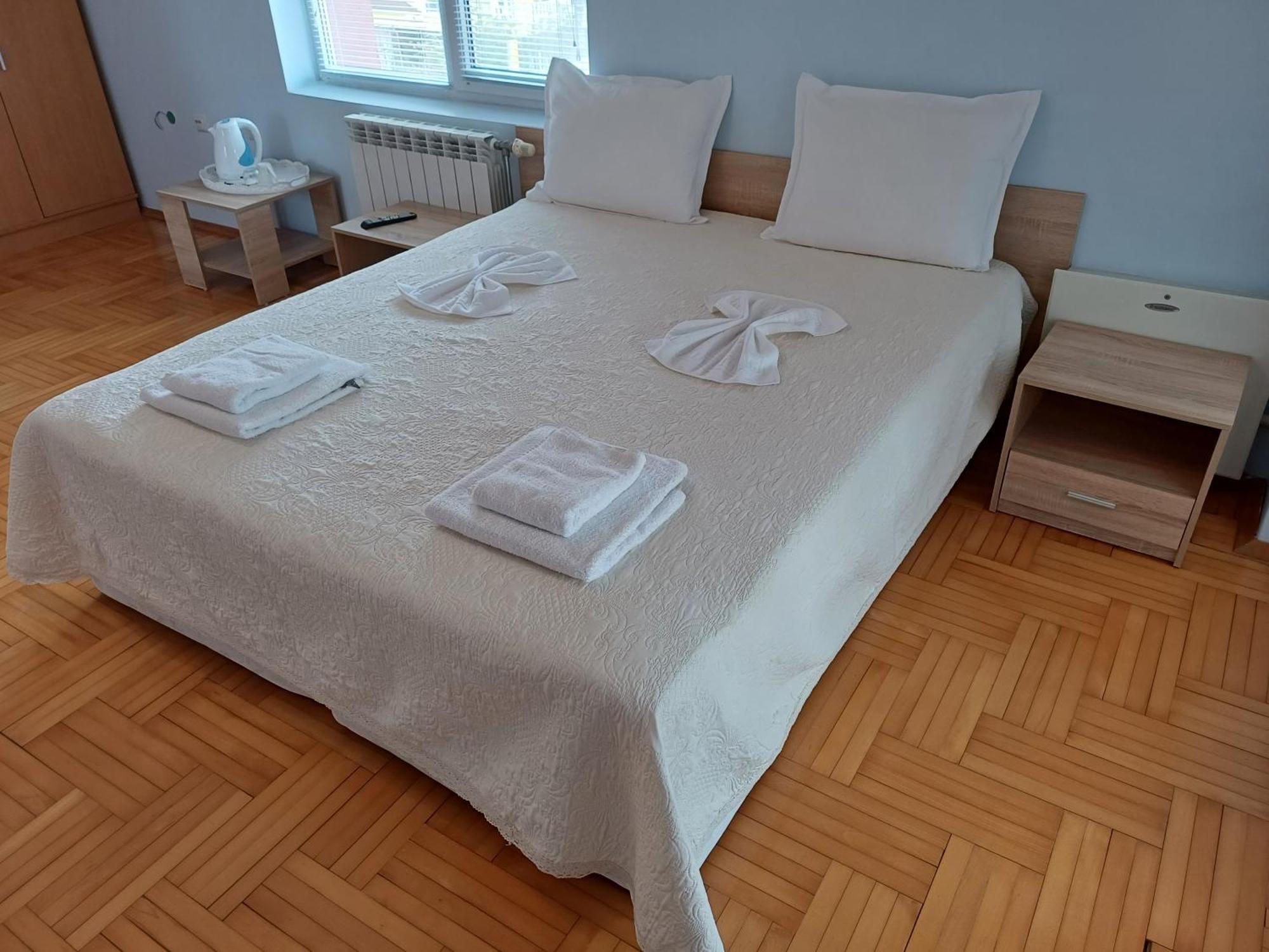 Guest Rooms Deva 布尔加斯 外观 照片